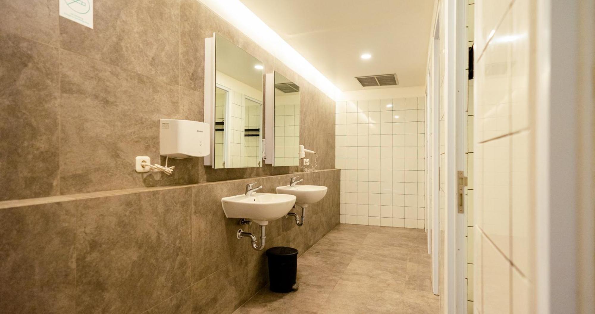 Bobopod Airport Cbc, Tangerang Hotel Rawalembang Екстериор снимка